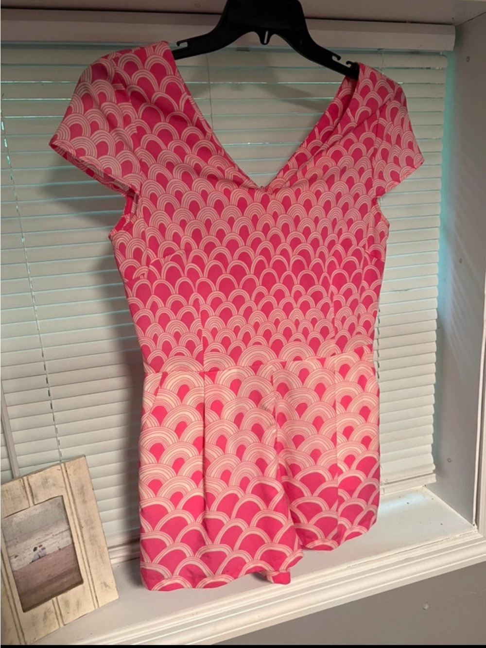 JB by Julie Brown Pink & Cream Scallop-Print V-Neck romper shorts